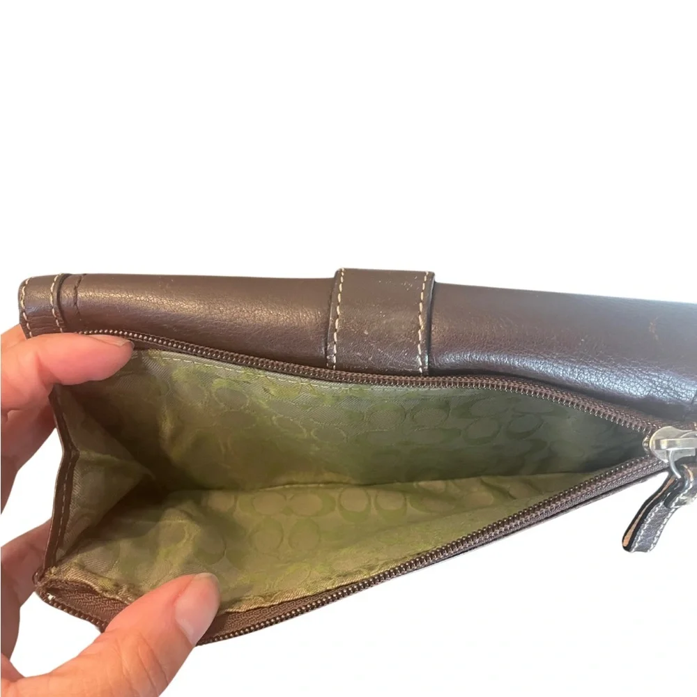 Coach SoHo Brown Trifold Wallet - Picture 14 of 14